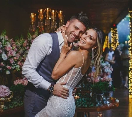 Relembre os casais de “A Fazenda” e quais estão juntos até hoje