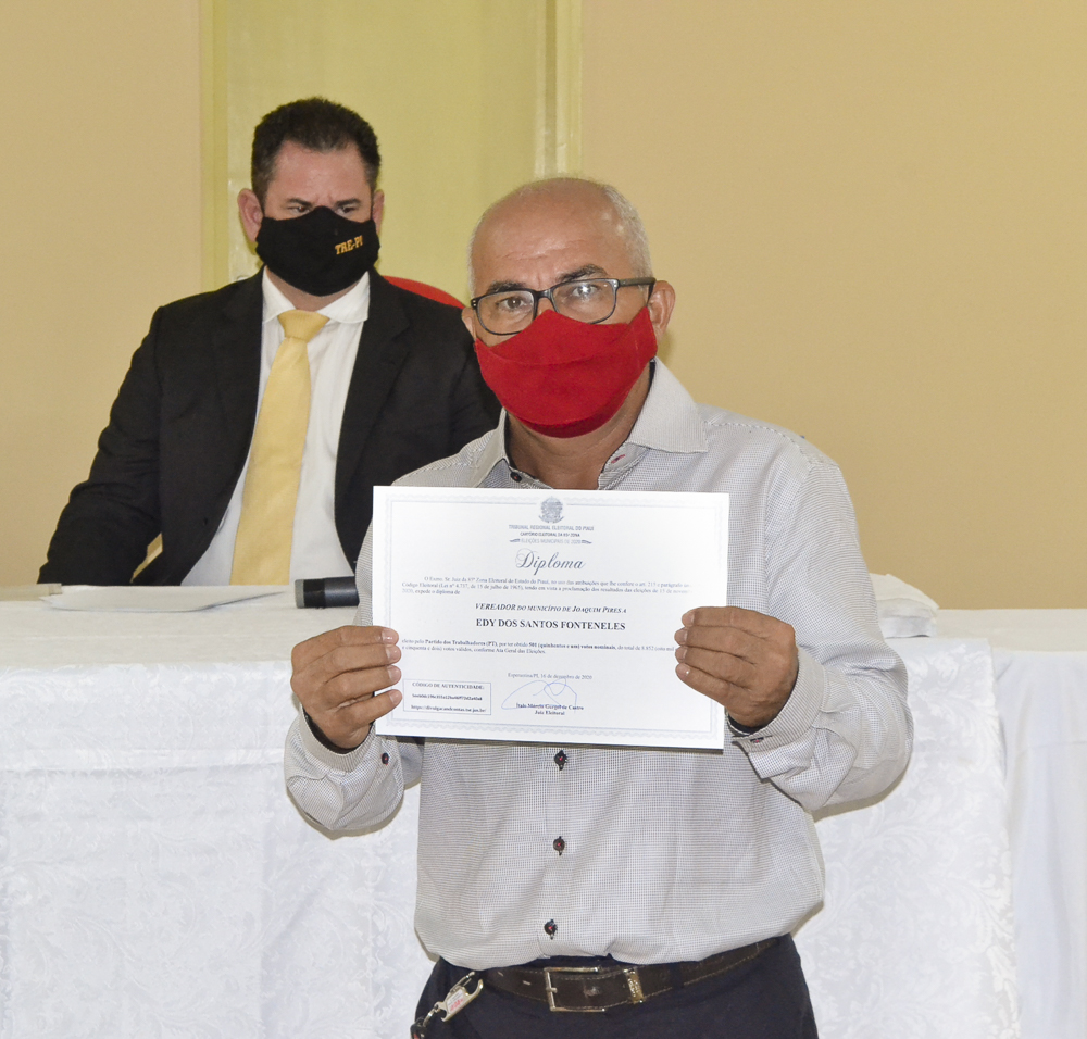 Prefeito eleito Genival Bezerra é diplomado pela Justiça Eleitoral - Imagem 19