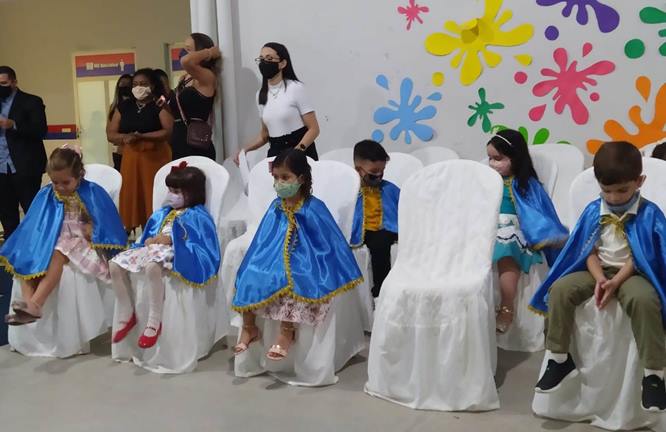 Sistema Objetivo de Ensino de Pedro II encerra ano letivo com festa e lançamento de Ebook - Imagem 43