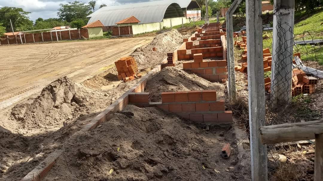Obras aceleradas de construção do Estádio Cariocão em Monsenhor Gil - Imagem 5