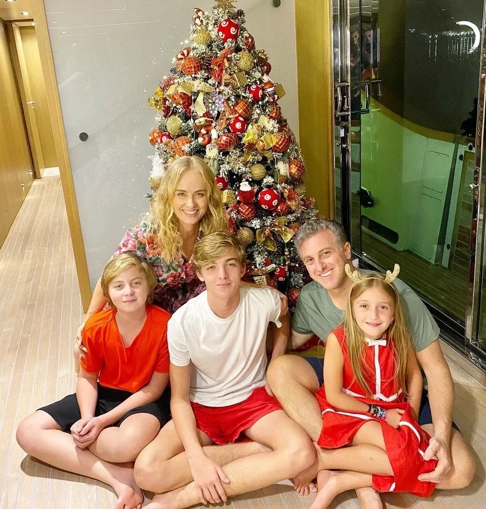 Famosos celebram o Natal  em família e capricham nos looks; fotos - imagem 30976