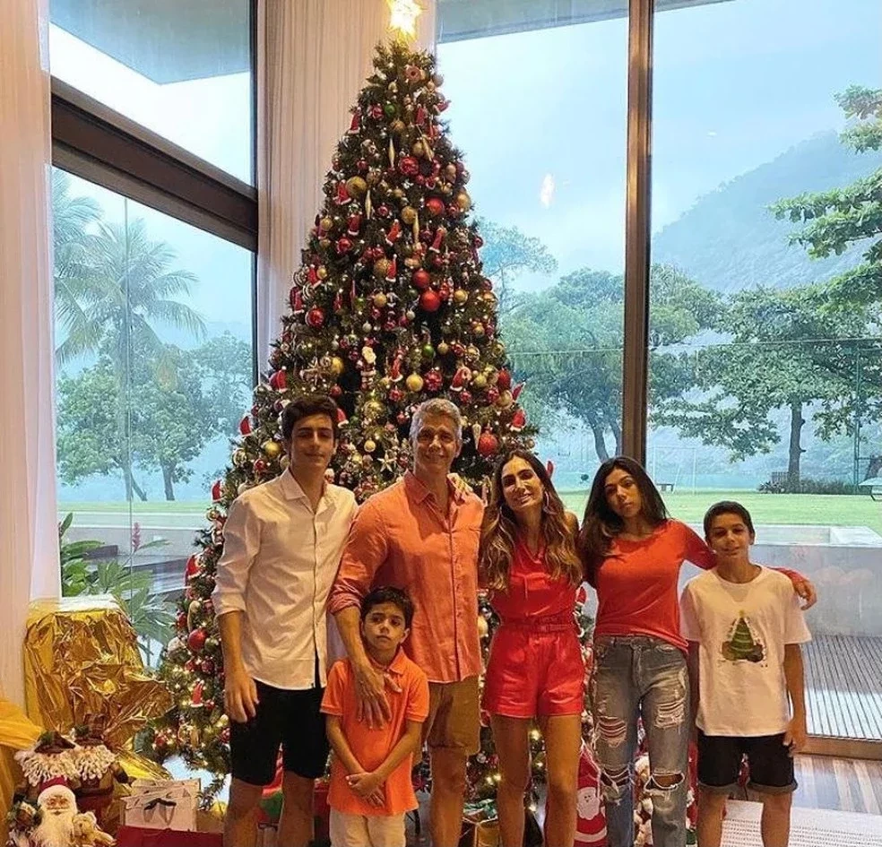Famosos celebram o Natal  em família e capricham nos looks; fotos - imagem 30979