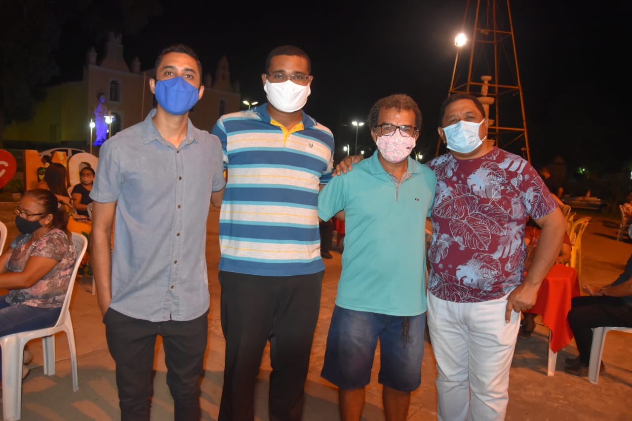 Noite da prefeitura municipal de Monsenhor Gil, nos festejos do Menino Deus - Imagem 20