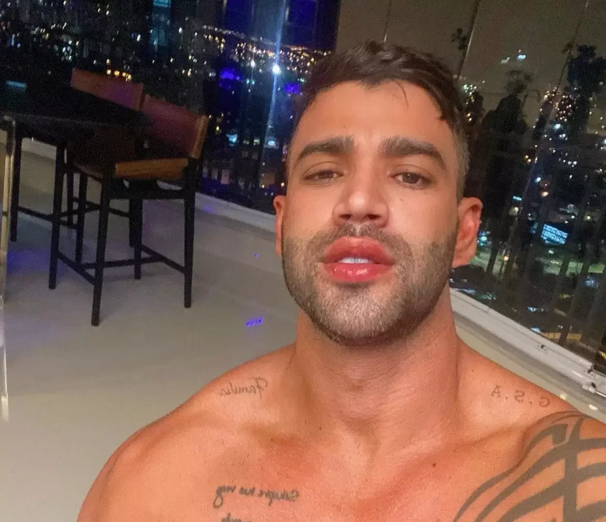 Confira o o Apê milionário e tecnológico de Gusttavo Lima em Goiânia - imagem 30412