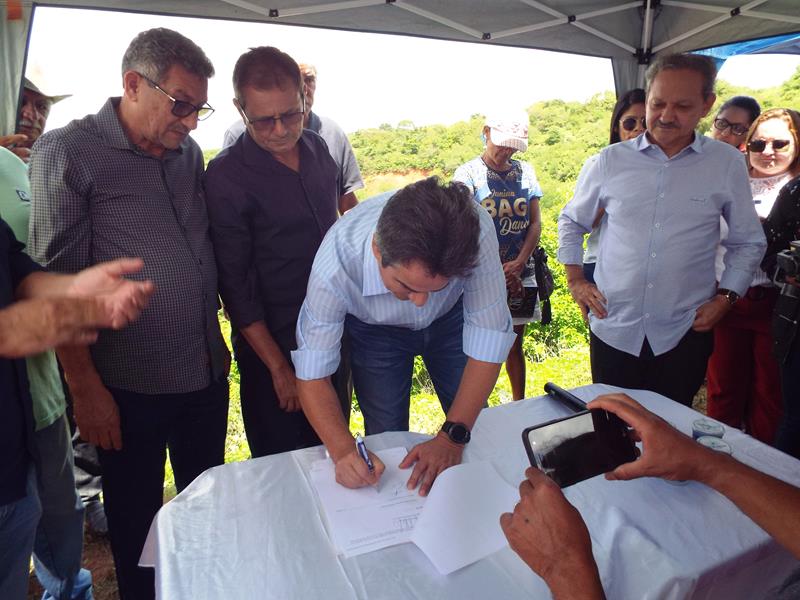 Assinada ordem de serviço para revitalização do Açude Joana, em Pedro II - Imagem 15