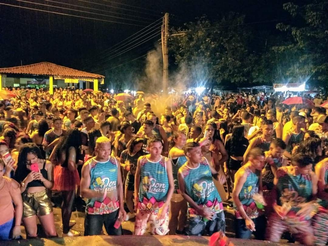 O tempo fechou em Monsenhor Gil, veio a forte chuva e abriu passagem para o Corso em sua 7a edição - Imagem 70