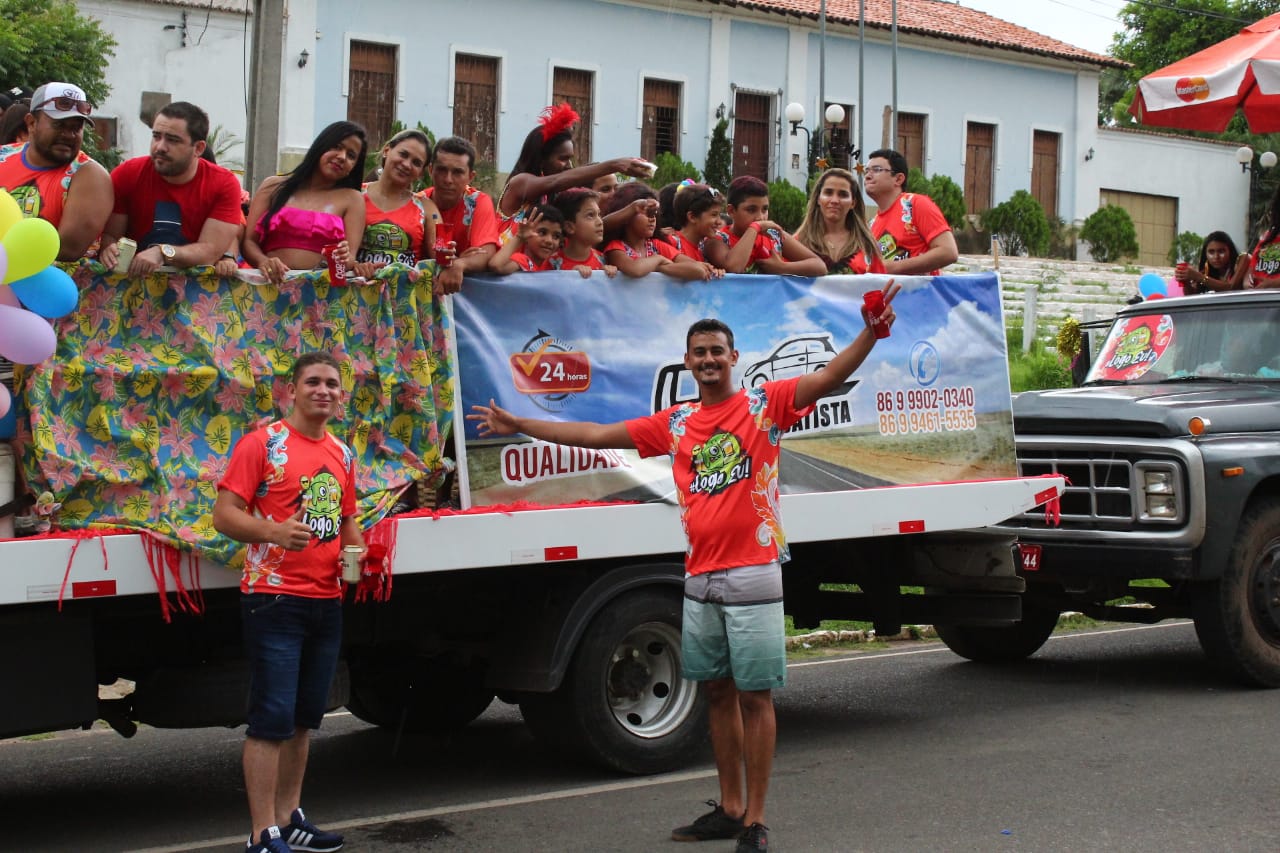 O tempo fechou em Monsenhor Gil, veio a forte chuva e abriu passagem para o Corso em sua 7a edição - Imagem 15