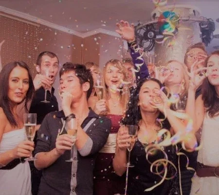 Descubra como cada signo do zodíaco fica quando está bêbado