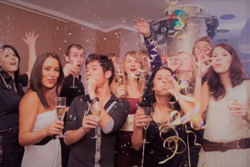 Descubra como cada signo do zodíaco fica quando está bêbado - imagem 16282