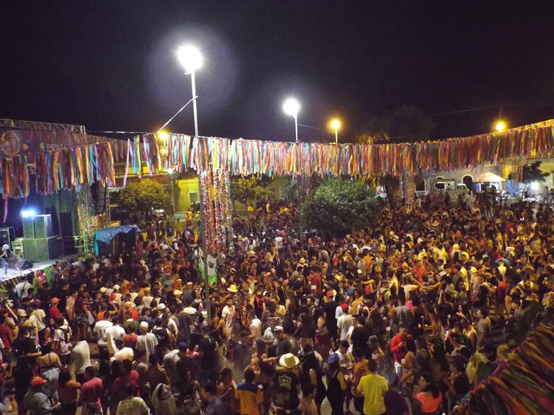 Chica Égua e Forró Pé de Ouro deu o tom na primeira noite de carnaval 2020 em Pedro II  - Imagem 19