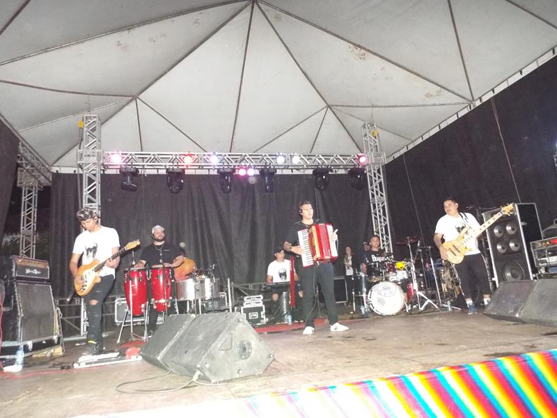 Chica Égua e Forró Pé de Ouro deu o tom na primeira noite de carnaval 2020 em Pedro II  - Imagem 30