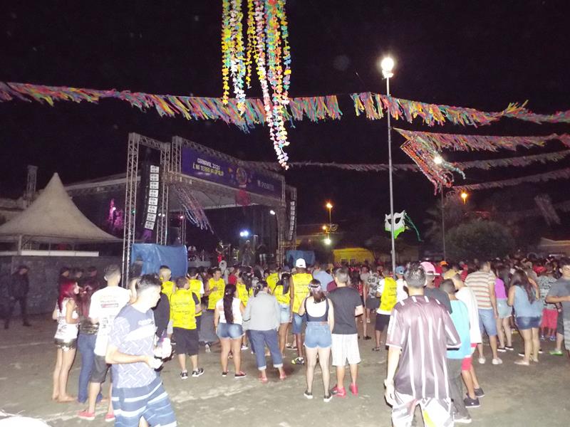 Chica Égua e Forró Pé de Ouro deu o tom na primeira noite de carnaval 2020 em Pedro II  - Imagem 2