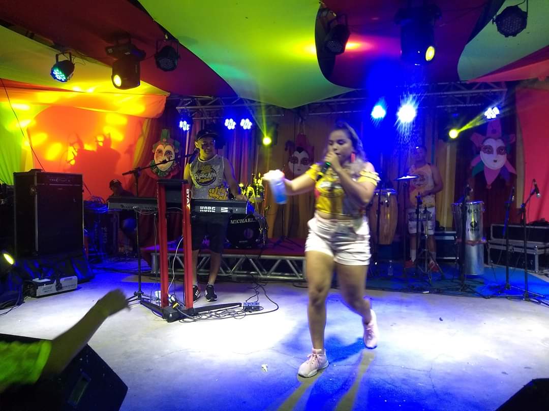 Segunda noite de Carnaval em Monsenhor Gil, bandas e foliões se divertem em Balneário Natal - Imagem 3