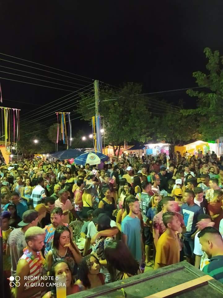 Segunda noite de Carnaval em Monsenhor Gil, bandas e foliões se divertem em Balneário Natal - Imagem 11