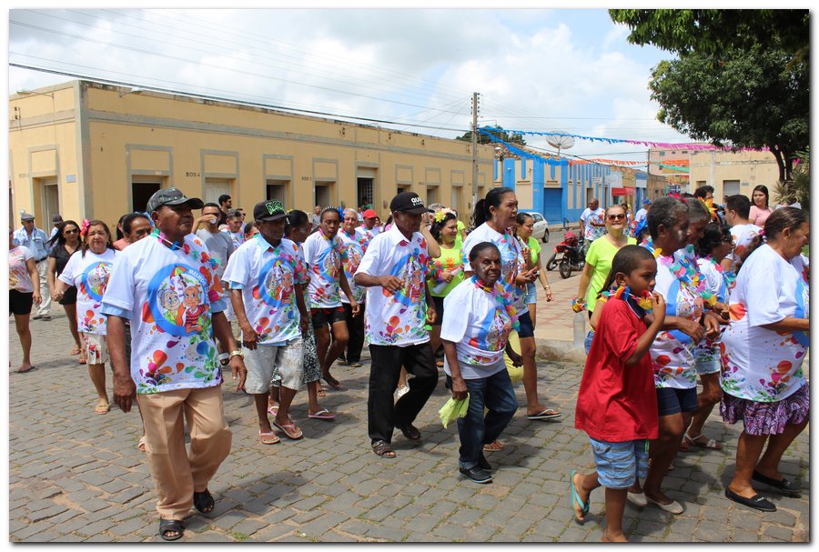 Prefeitura de Inhuma realiza carnaval dos Idosos - Imagem 18