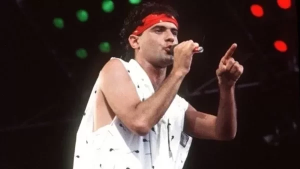 Saiba quem são os celebridades que tem o vírus HIV - imagem 16414