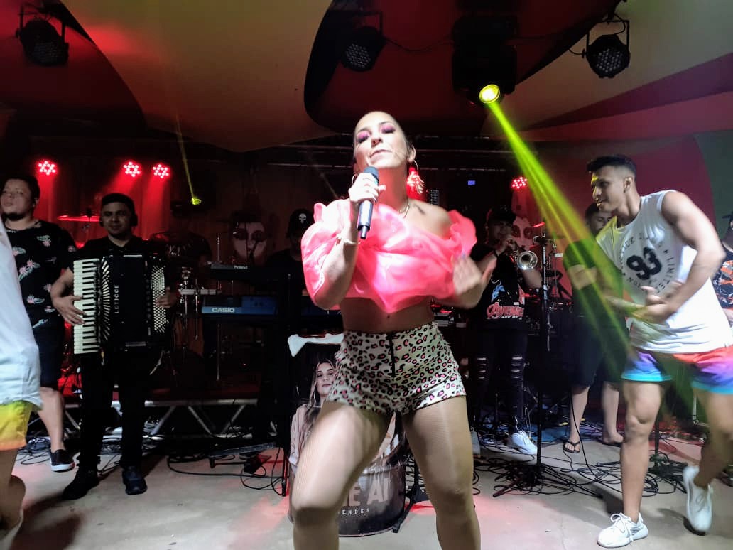 3a noite de Carnaval em Monsenhor Gil, Mw Som e Gil Mendes fazem a festa - Imagem 4