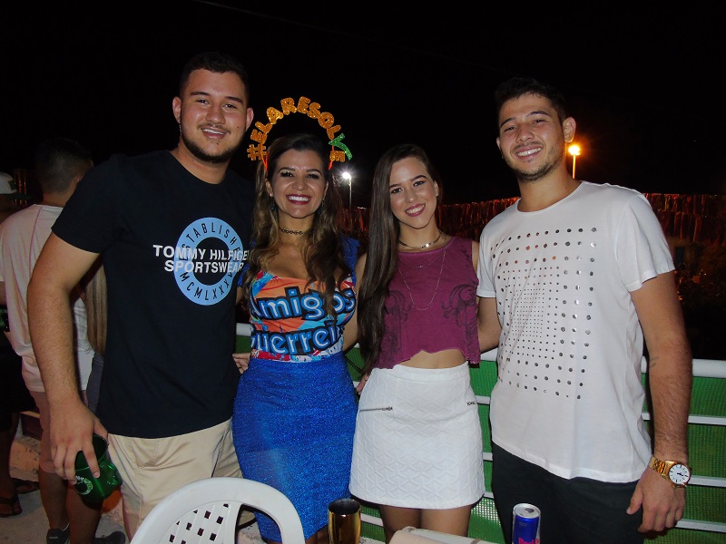 Foliões lotam Praça Manoel Nogueira Lima na terceira noite do Carnaval de Pedro II - Imagem 1