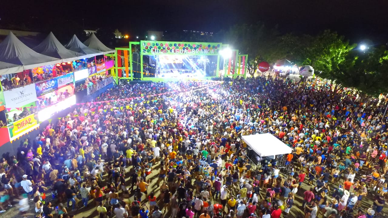 Zé Vaqueiro encerra última noite de Carnaval em Água Branca - Imagem 13
