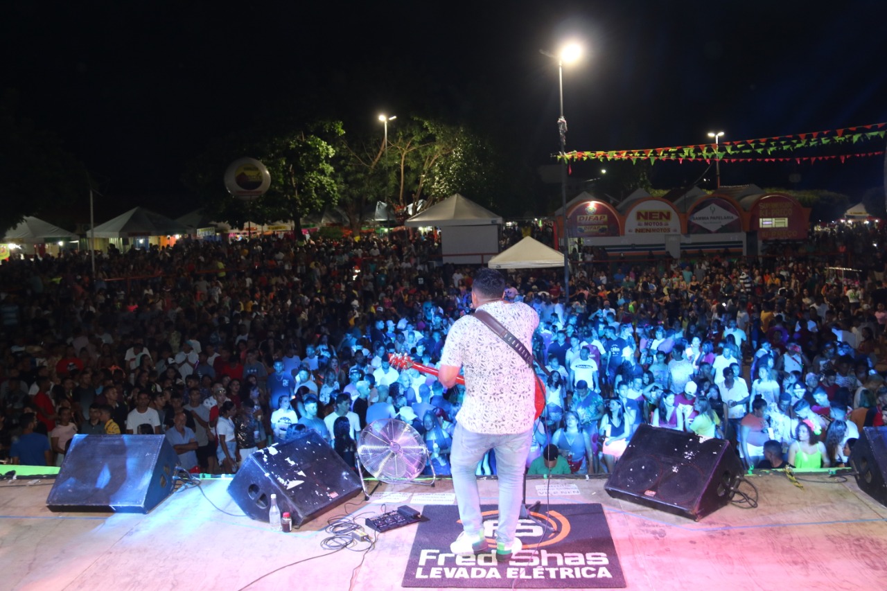 Zé Vaqueiro encerra última noite de Carnaval em Água Branca - Imagem 5