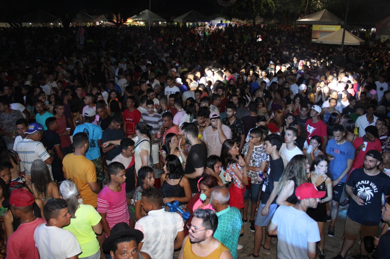 Zé Vaqueiro encerra última noite de Carnaval em Água Branca - Imagem 1