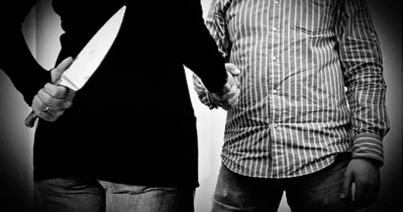 Conheça os signos que podem surpreendê-lo com punhalada nas costas - imagem 15231