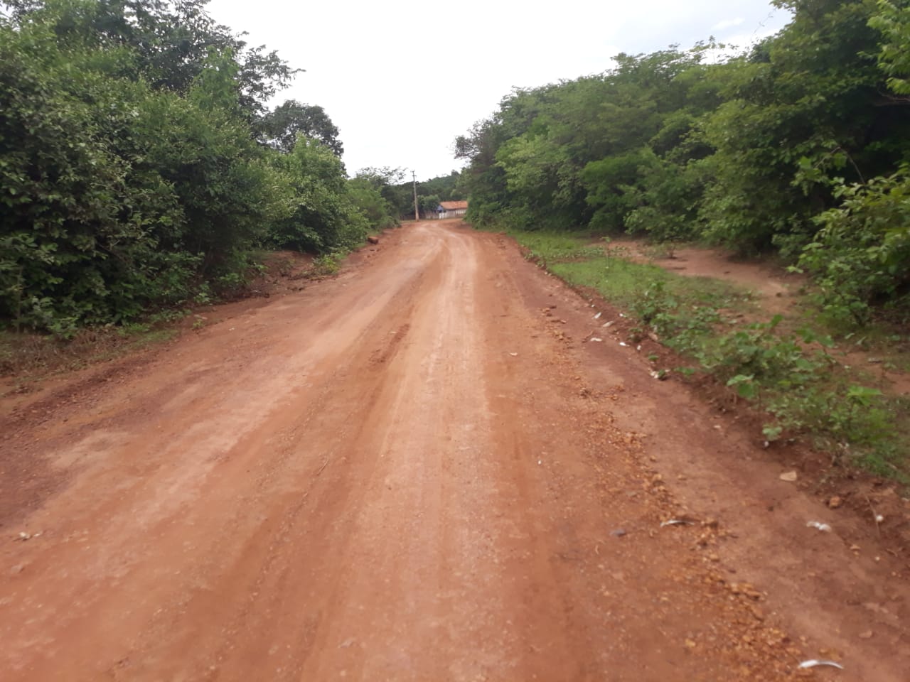 Prefeitura continua trabalhando no melhoramento das estradas vicinais  - Imagem 3