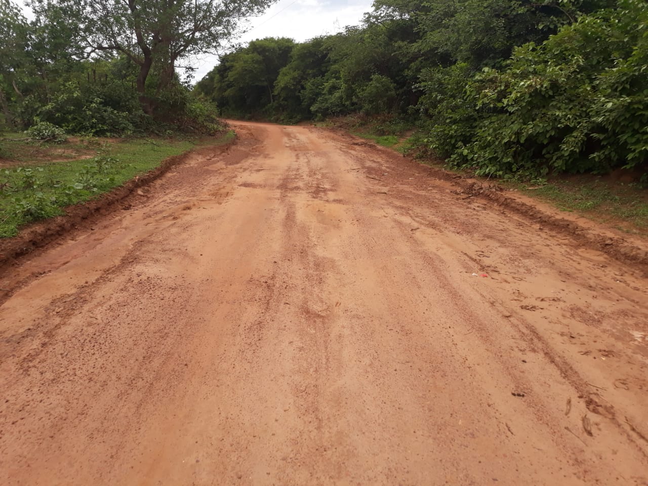 Prefeitura continua trabalhando no melhoramento das estradas vicinais  - Imagem 8