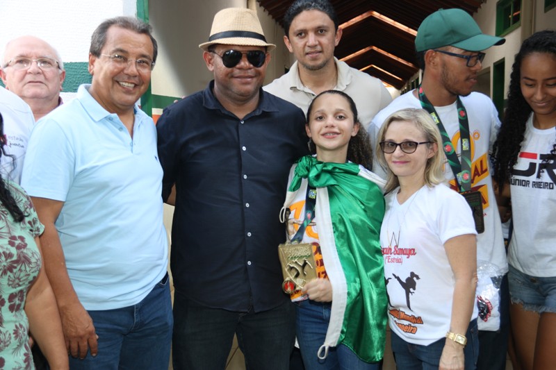 Campeã mundial de capoeira é recepcionada com carreata em Água Branca - Imagem 7