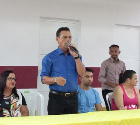 Professores de rede municipal da ensino terão reajuste do piso dado pelo prefeito Ananias André