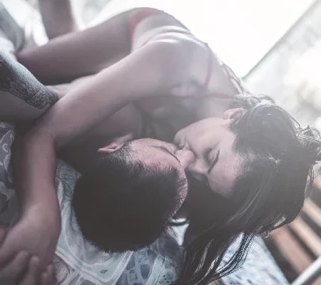 Confira o Top dos signos do zodíaco mais ousados e quentes na cama