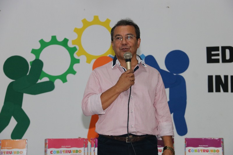 Alunos da educação infantil de Água Branca recebem novos livros - Imagem 3