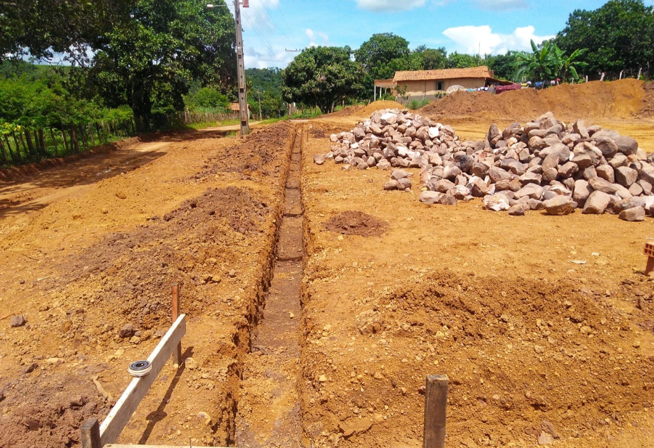Prefeitura de Barro Duro inicia construção de quadra poliesportiva no Povoado Brejão - Imagem 2