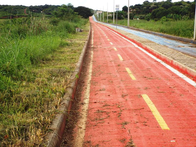 prefeitura continua recuperando calçamentos danificados pela chuvas - Imagem 7