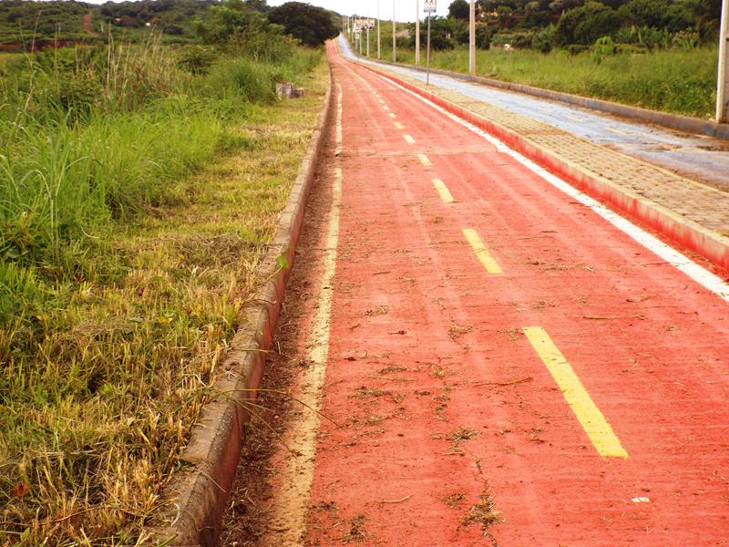 prefeitura continua recuperando calçamentos danificados pela chuvas - Imagem 6