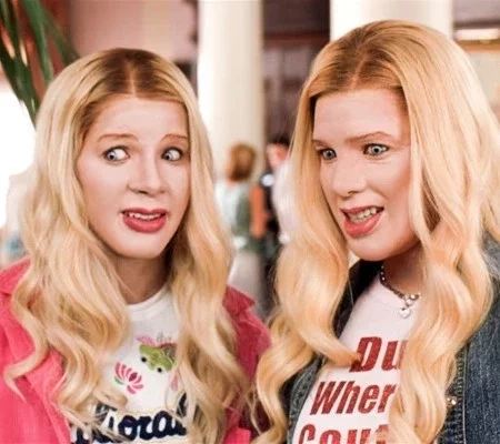 16 anos depois, saiba como estão os atores da comédia “As Branquelas”