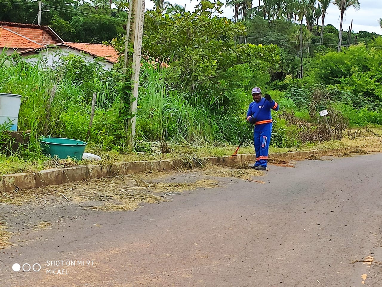 Prefeito João Luiz afirma; toda área urbana será limpa atendendo um cronograma - Imagem 3