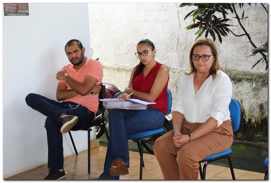 Secretária de Saúde se reúne com profissionais da saúde  - Imagem 4