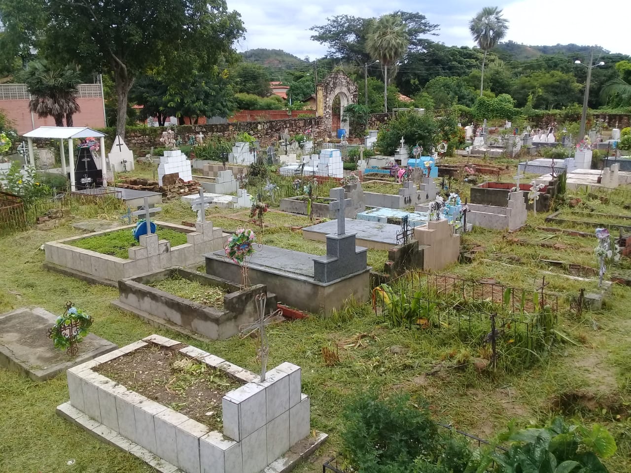 Prefeito João Luiz afirma; toda área urbana será limpa atendendo um cronograma - Imagem 12