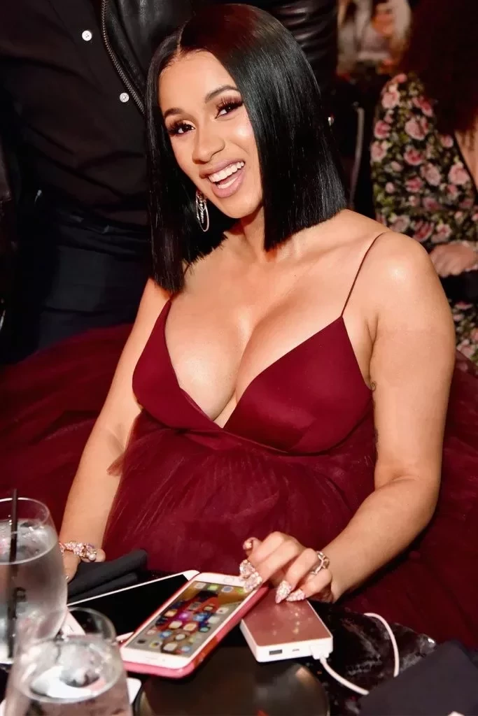 Descubra 7 fatos sobre Cardi B que vão além do meme "corona vairus" - imagem 17916