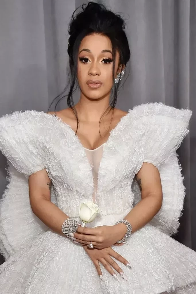 Descubra 7 fatos sobre Cardi B que vão além do meme "corona vairus" - imagem 17913