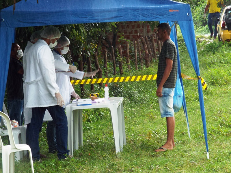 Ônibus de São Paulo com destino a Pedro II é parado na barreira sanitária na entrada da cidade   - Imagem 11