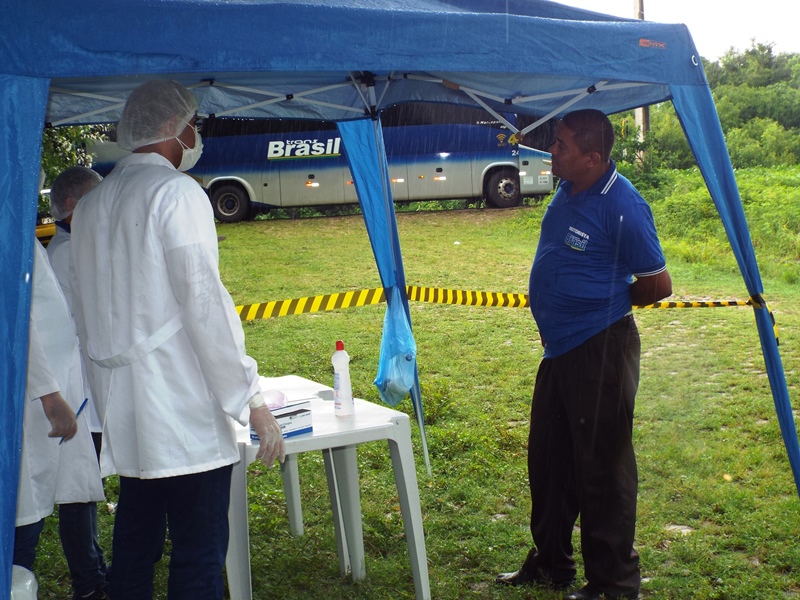 Ônibus de São Paulo com destino a Pedro II é parado na barreira sanitária na entrada da cidade   - Imagem 14