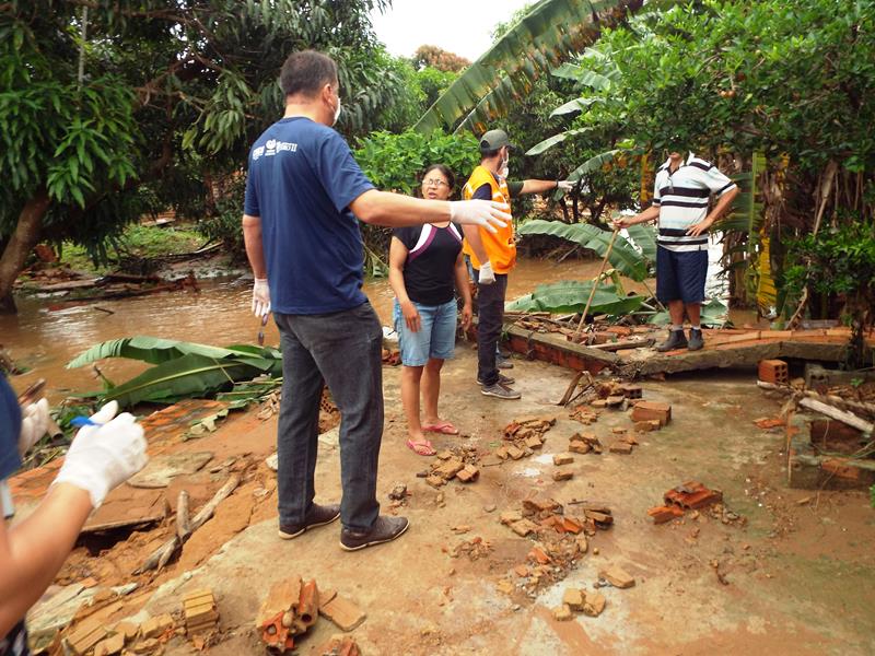 Forte chuva provoca rompimento da parede de barragem e desabriga famílias  - Imagem 20