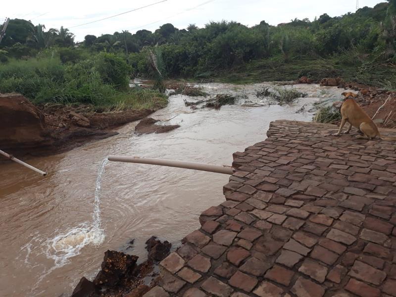 Forte chuva provoca rompimento da parede de barragem e desabriga famílias  - Imagem 47