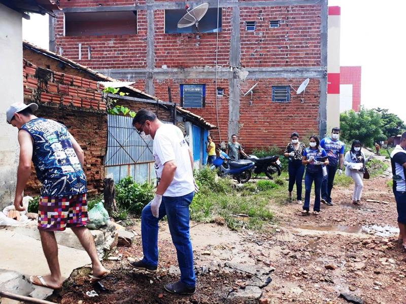 Equipe da SEMAS visita famílias do Bairro Chapadinha que também tiveram prejuízos com o rompimento da barragem  - Imagem 13
