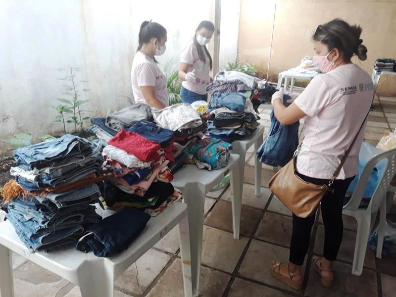 Equipe da SEMAS visita famílias do Bairro Chapadinha que também tiveram prejuízos com o rompimento da barragem  - Imagem 39