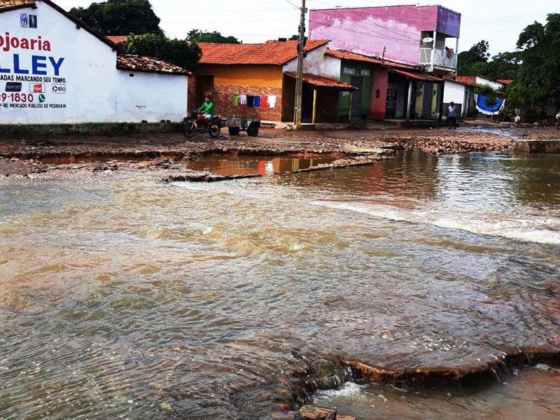 Equipe da SEMAS visita famílias do Bairro Chapadinha que também tiveram prejuízos com o rompimento da barragem  - Imagem 25