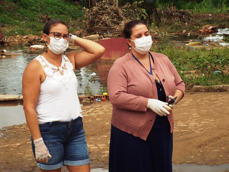 Município faz entrega de cestas de alimentos, roupas, e colchões as famílias dos Bairros Barragem e Cristo Rei - Imagem 13
