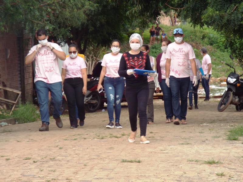Município faz entrega de cestas de alimentos, roupas, e colchões as famílias dos Bairros Barragem e Cristo Rei - Imagem 26